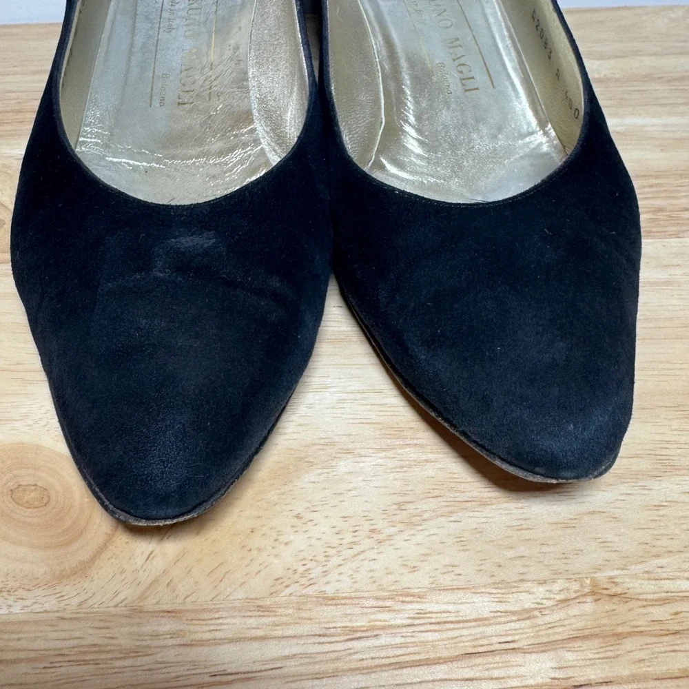 Bruno Magli Womens Black Suede Pointed Toe Low Block Heel Pumps Italy 10 AAAA